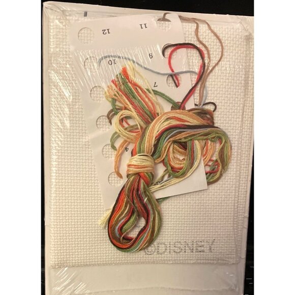 Cross Stitch Kit Janlynn Disney Winnie The Pooh Watercolor 14 Ct #1134-77 Sealed - Picture 2 of 4